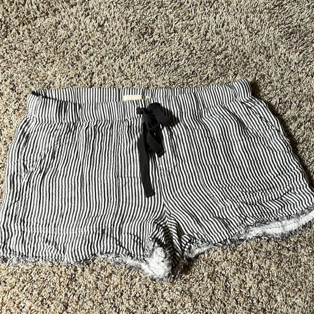 Cloth & Stone shorts